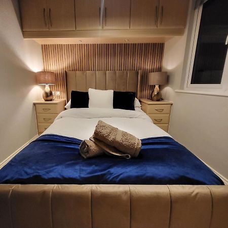 Cheerful 3 Bedroom Lodge At White Cross Bay Уиндермир Экстерьер фото