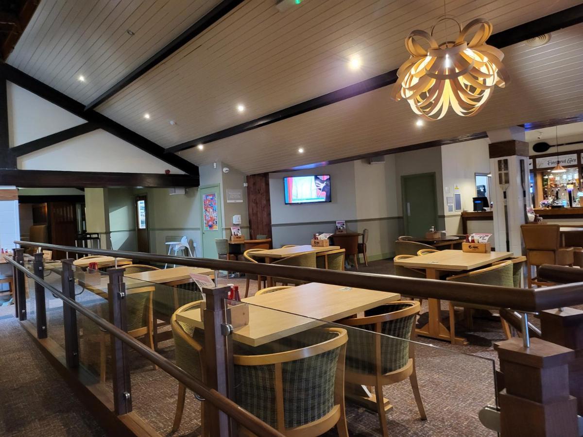 Cheerful 3 Bedroom Lodge At White Cross Bay Уиндермир Экстерьер фото