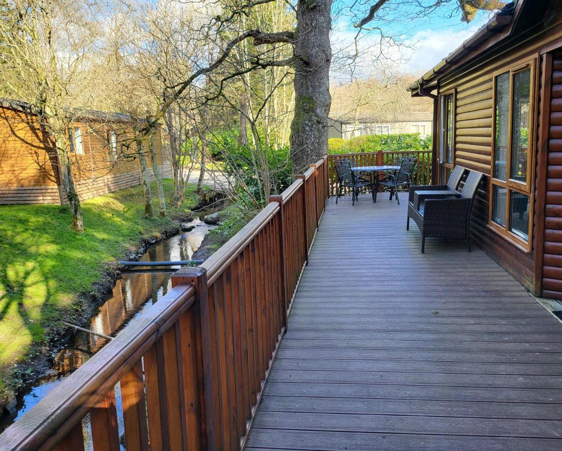 Cheerful 3 Bedroom Lodge At White Cross Bay Уиндермир Экстерьер фото